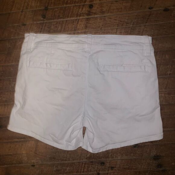 American Eagle white midi normcore size 4 stretchy denim shorts - Picture 2 of 3